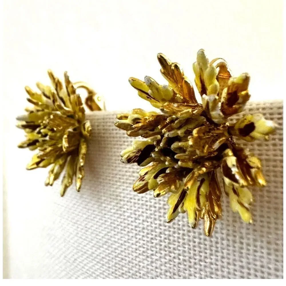 Yellow floral vintage gold tone clip on earrings